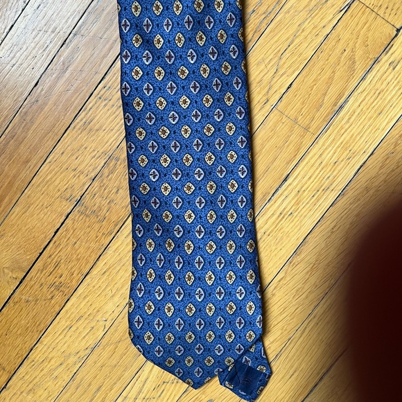 BRAND NEW JOSEPH ABBOUD TIE - Picture 1 of 5